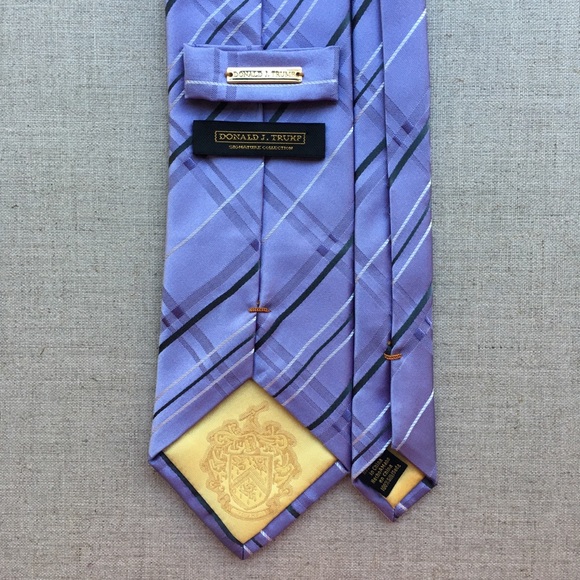 Donald Trump Lavender Striped Silk Tie - Picture 4 of 6